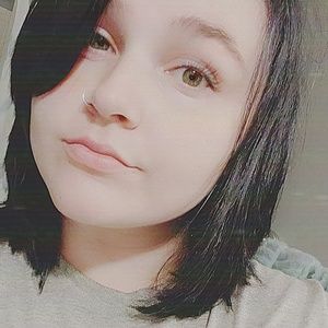 Meet your Posher, Sarina